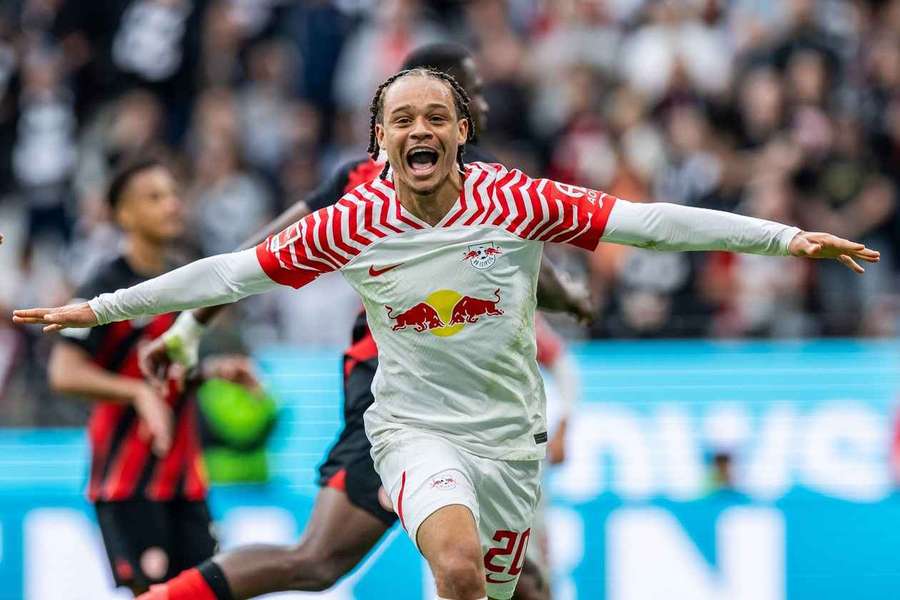 Xavi Simons spielt auch 2024/25 für Leipzig.