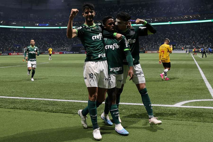 Alviverdes comemoram virada no Allianz