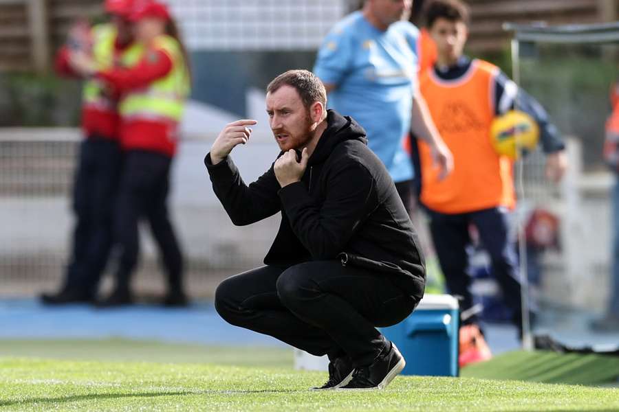 Ian Cathro vê Estoril Praia "a melhorar" na Liga desde o início da temporada