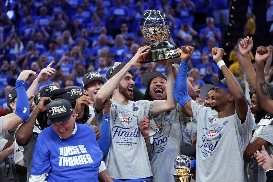 Oklahoma City célébrant sa qualification.