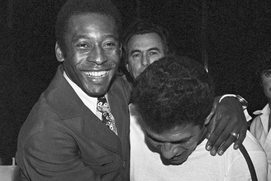 No papel, Pelé é tricampeão mundial, mesmo sem ter participado da maior parte dos jogos de 1962