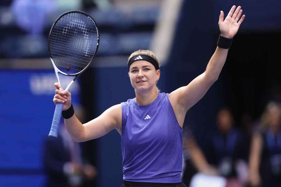 Karolína Muchová forsvarede sin semifinale ved US Open og vandt i to sæt.