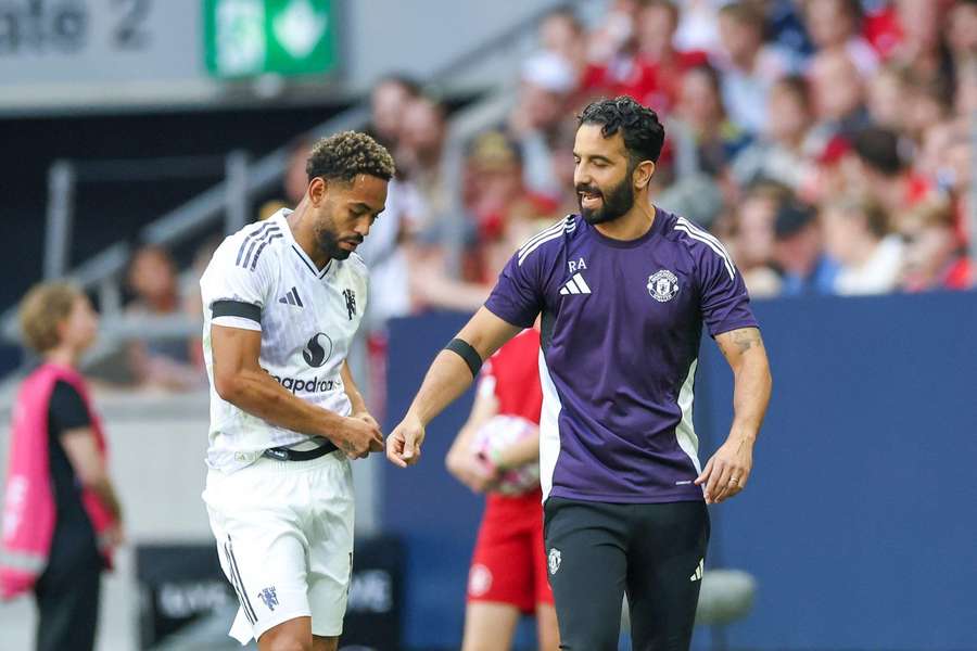 Matheus Cunha com Ruben Amorim no Manchester United