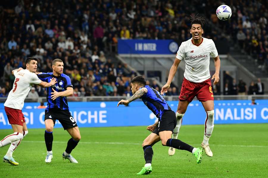 Smalling a inscrit le but de la victoire romaine à Milan.