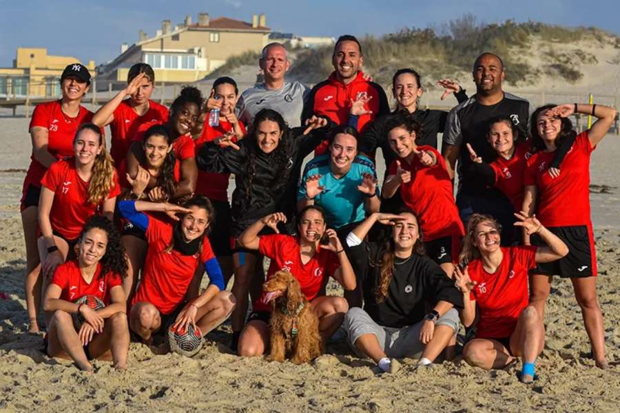 O grupo do Clube Albergaria num treino diferente O grupo do Clube Albergaria num treino diferente