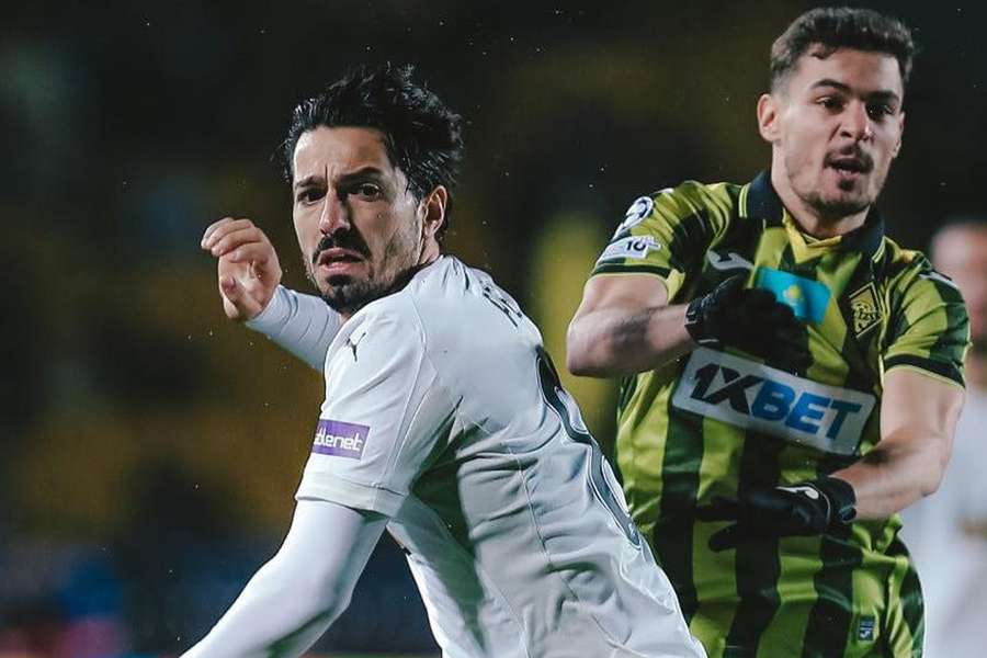 Pêpê se defiende de Jorginho