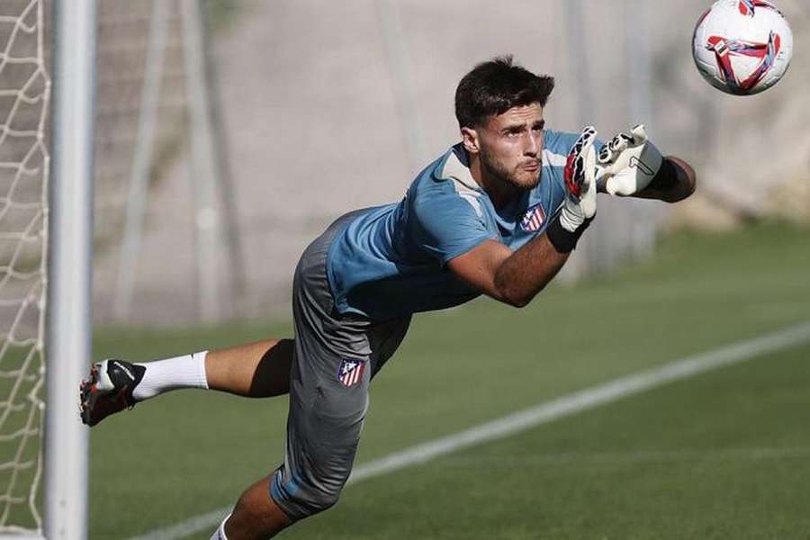 Antonio Gomís assinou com o Vizela até 2027