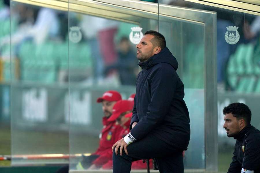 João Nuno treinou Belenenses e Estrela da Amadora na última época João Nuno treinou Belenenses e Estrela da Amadora na última época