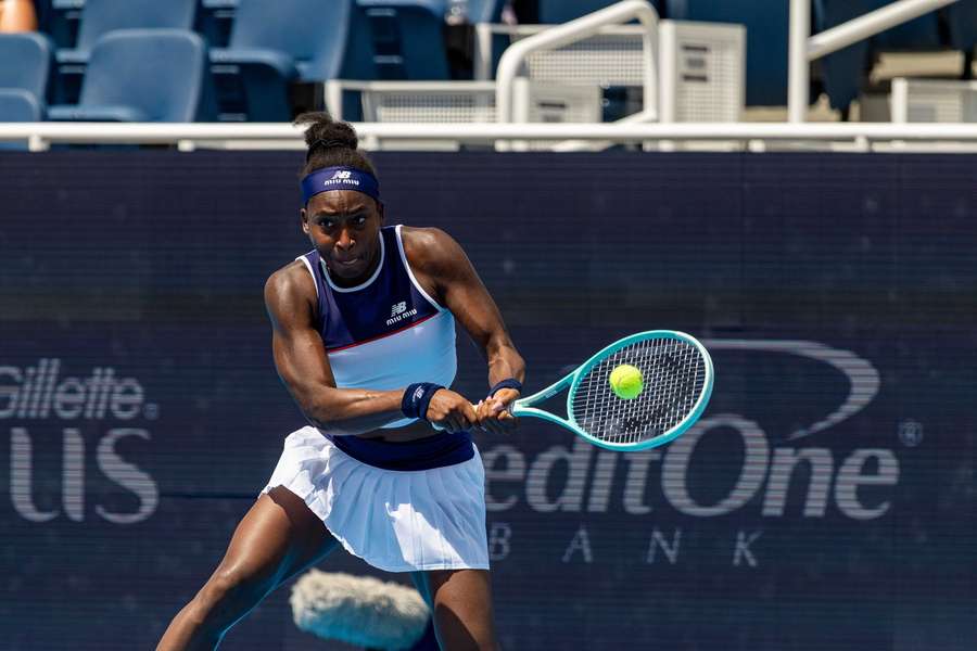 Gauff advances into Cincinnati fourth round with a walkover