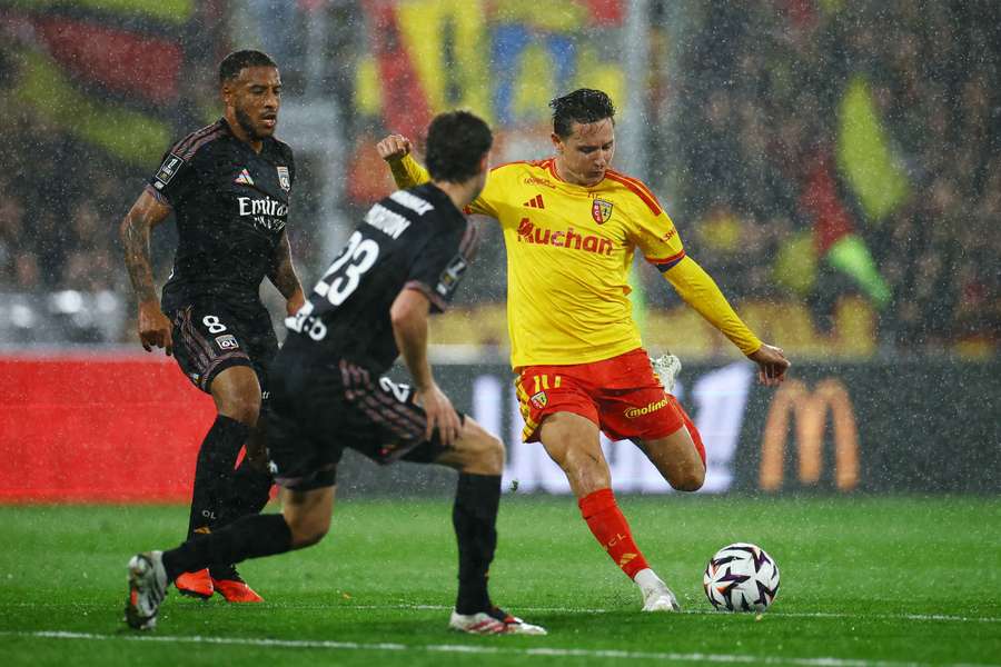 Thauvin em ação pelo Lens Thauvin em ação pelo Lens