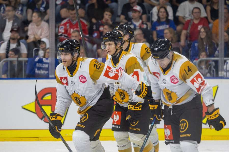 Skelleftea were the first team to qualify for the playoffs Skelleftea were the first team to qualify for the playoffs