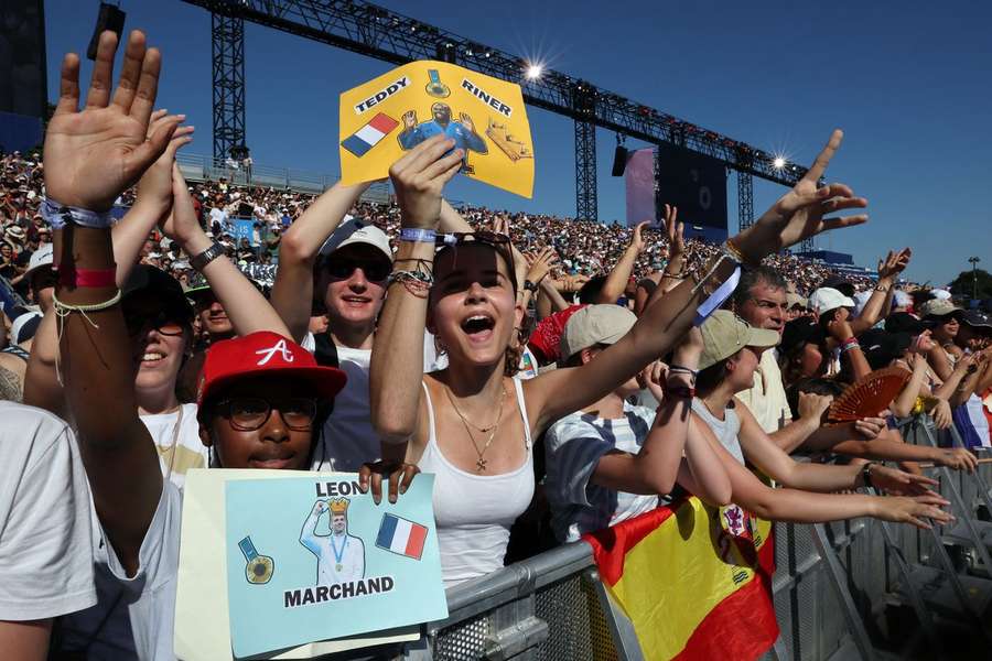 Parque dos Campeões encheu para ver os medalhados