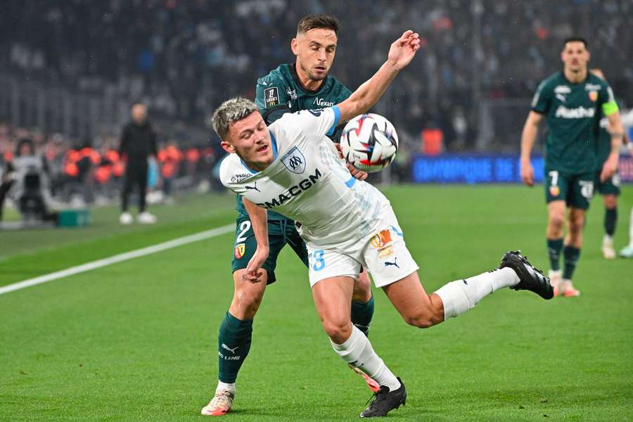 Marselha tropeça antes do jogo com o PSG