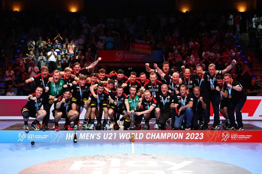 Die U21-Handballer hatten am Sonntagabend gegen Ungarn den Titel geholt.