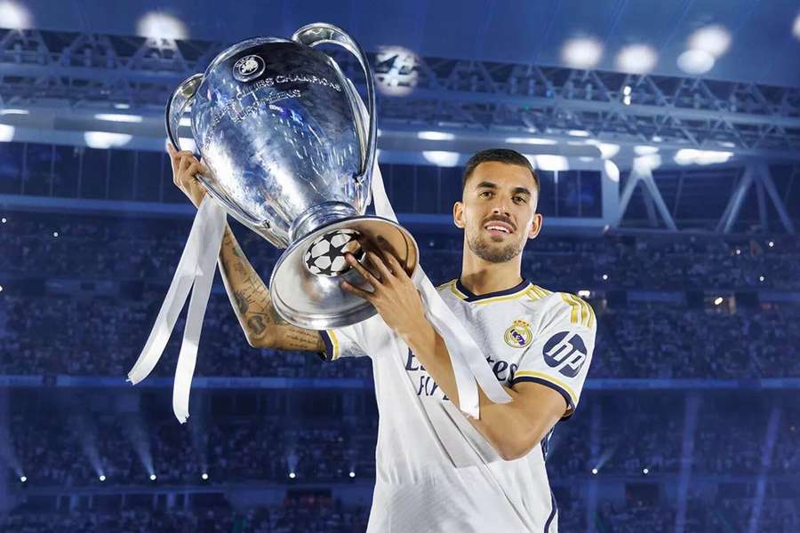 PŘESTUPY ONLINE: Sparta loví v Belgii, Slovácko v Jablonci. V Realu končí Ceballos