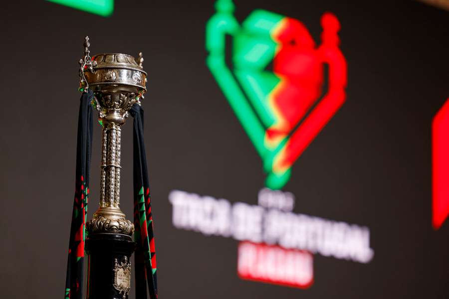 Futebol: SC Espinho vencedor Série B do Campeonato de Portugal