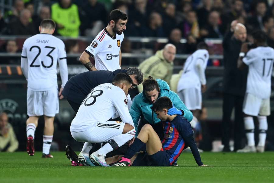 Barcelonský Pedri se zranil a ve 41. minutě musel střídat.