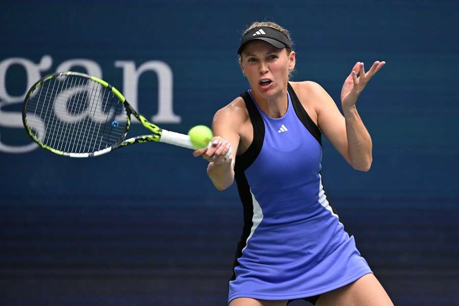Caroline Wozniacki says that physical problems prevented her from taking part in the Australian Open.