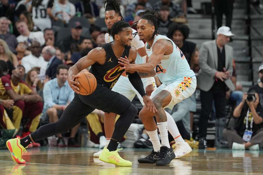 Minimalna porażka San Antonio Spurs, wciąż bez Sochana w składzie