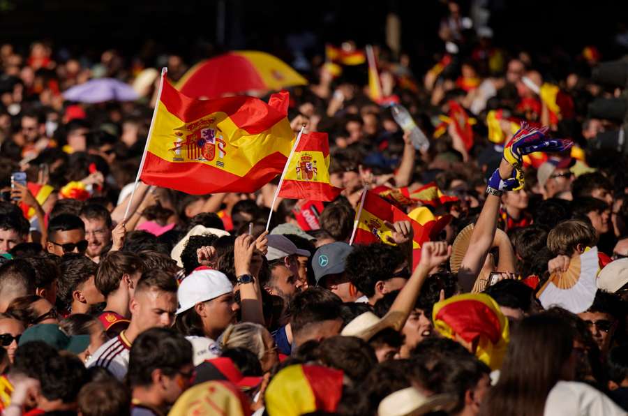Les Espagnols à Madrid ce lundi. Les Espagnols à Madrid ce lundi.