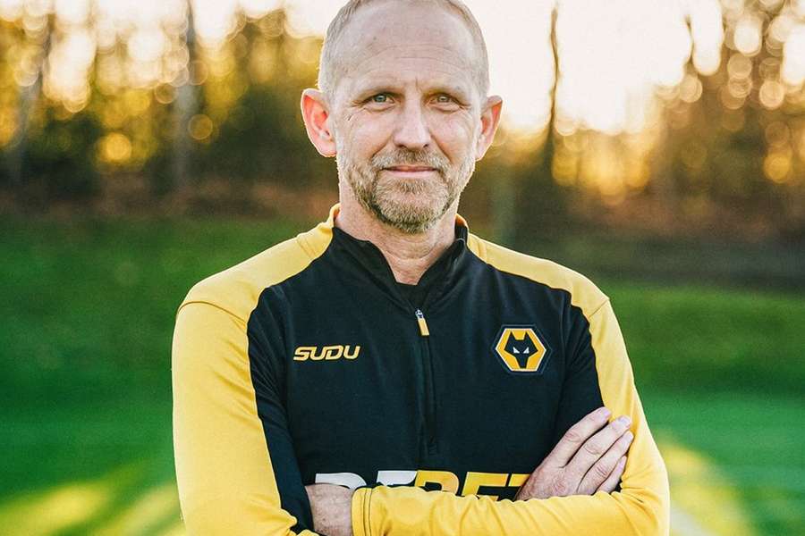 Trollope joins Wolves boss Edwards' staff Trollope joins Wolves boss Edwards' staff