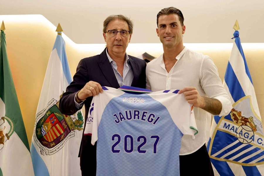 El Malaga renueva a Eneko Jauregi El Malaga renueva a Eneko Jauregi