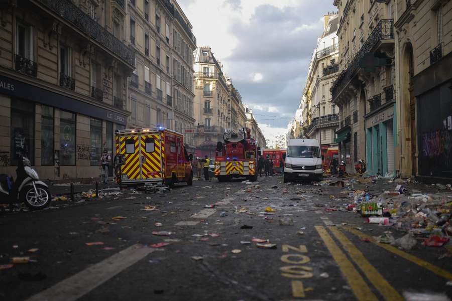 Imagen de París tras los disturbios Imagen de París tras los disturbios
