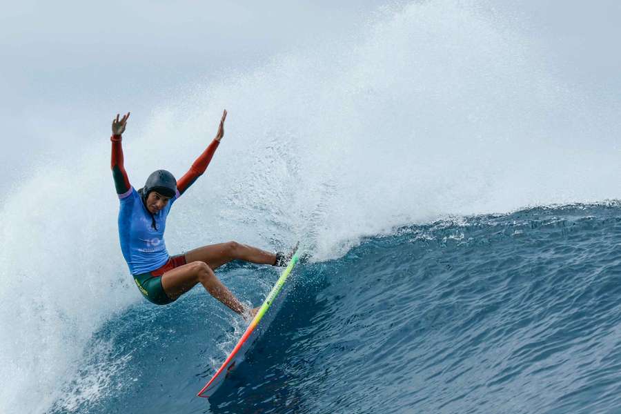 Surfista Teresa Bonvalot quarta em campeonato de qualificação em França