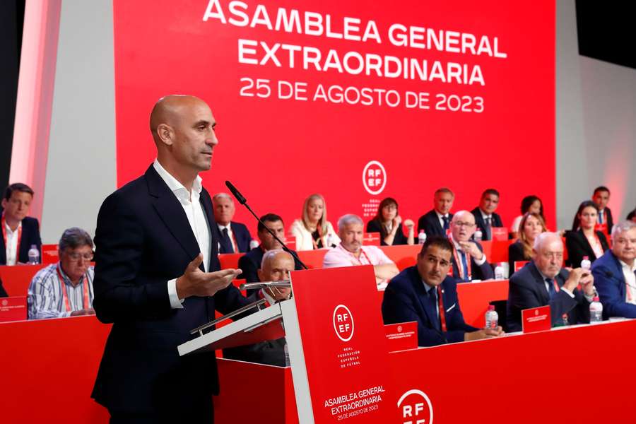 Rubiales, durante la Asamblea Extraordinaria de la RFEF