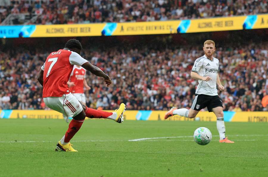 Bukayo Saka scores for Arsenal