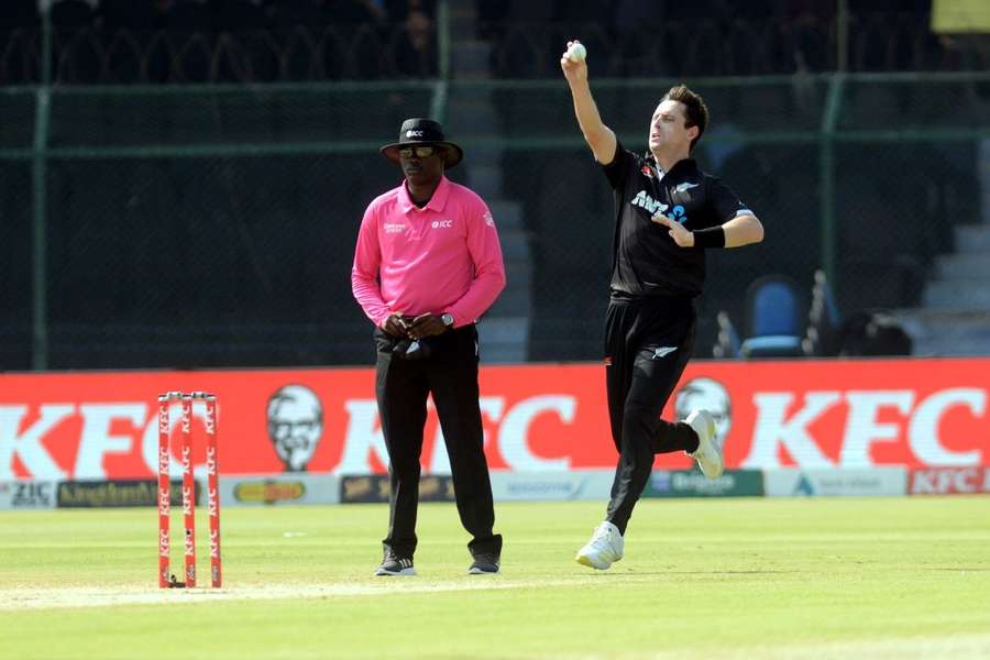 Matt Henry has taken seven wickets in the series against Pakistan