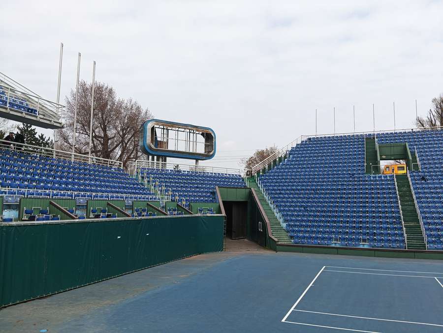 Výsledková tabule v rámu chybí.