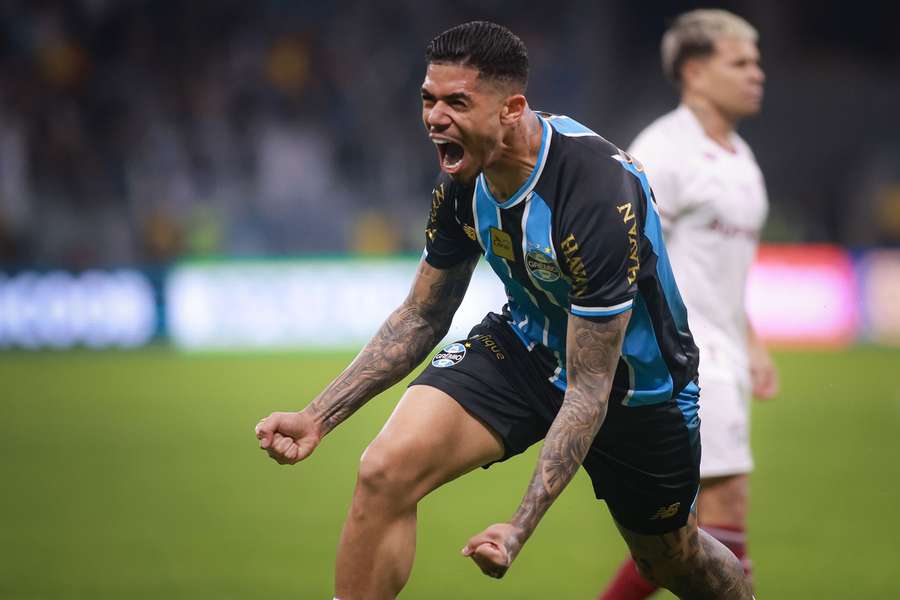 Diego Caito fez o gol de empate em Grêmio 1x1 Fluminense Diego Caito fez o gol de empate em Grêmio 1x1 Fluminense