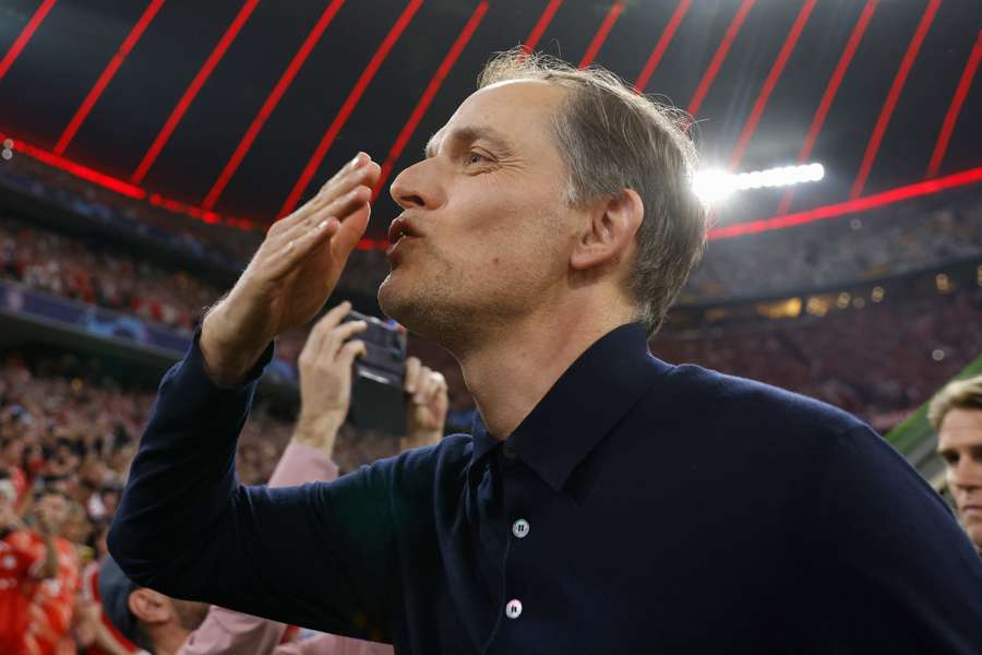 Thomas Tuchel blows kisses at the start of the UEFA Champions League semi-final first-leg match between Bayern Munich and Real Madrid