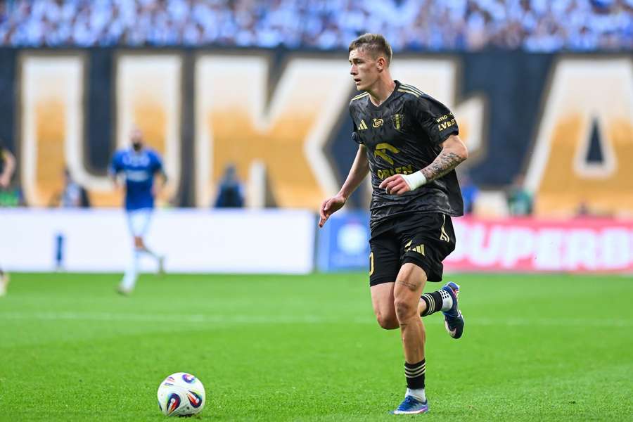 Wiktor Nowak se stane novou posilou Slavie. Wiktor Nowak se stane novou posilou Slavie.