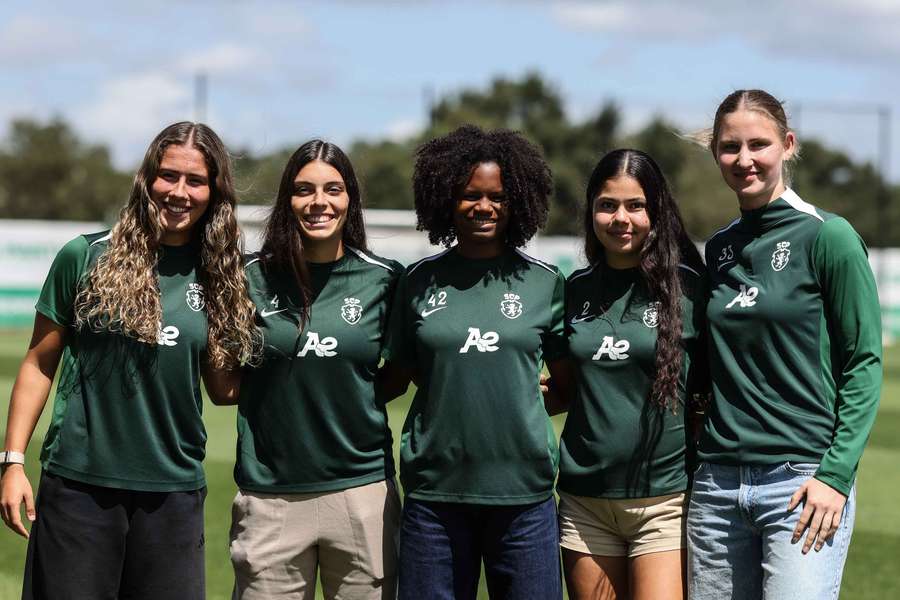 Érica Cancelinha, Maísa Correia, Carolina Santiago, Jeneva Gray e Júlia Wozniak Érica Cancelinha, Maísa Correia, Carolina Santiago, Jeneva Gray e Júlia Wozniak