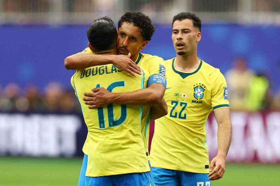 Brasilien darf weiterhin vom sechsten WM-Titel träumen