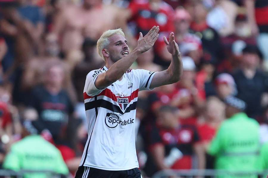 Calleri comemora o golo contra o Flamengo na final