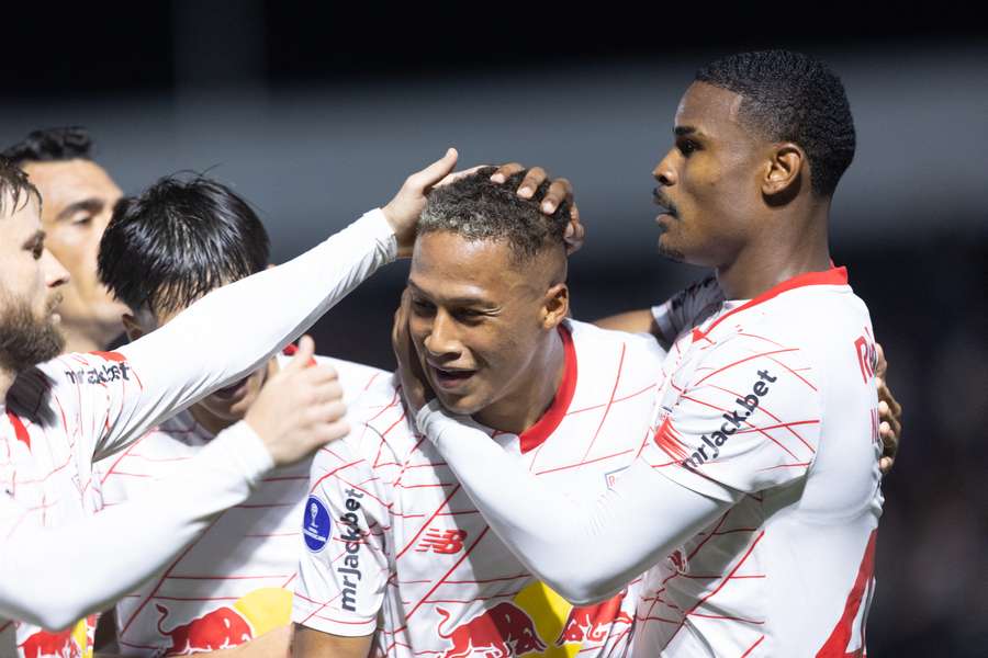 Vitinho fez o gol da vitória do Bragantino na Sul-Americana