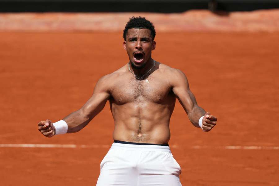 Fils, uno de los tenistas franceses más apoyados en Roland Garros, eufórico tras ganar a Jaume Munar Fils, uno de los tenistas franceses más apoyados en Roland Garros, eufórico tras ganar a Jaume Munar