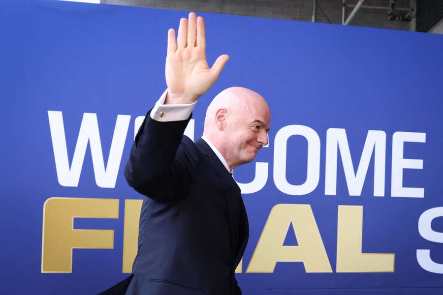 Infantino otočil, FIFA mistrovství světa neprodá. Infantino otočil, FIFA mistrovství světa neprodá.