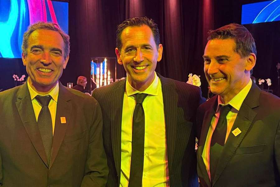 Proença acompanhado pelos dois candidatos Proença acompanhado pelos dois candidatos