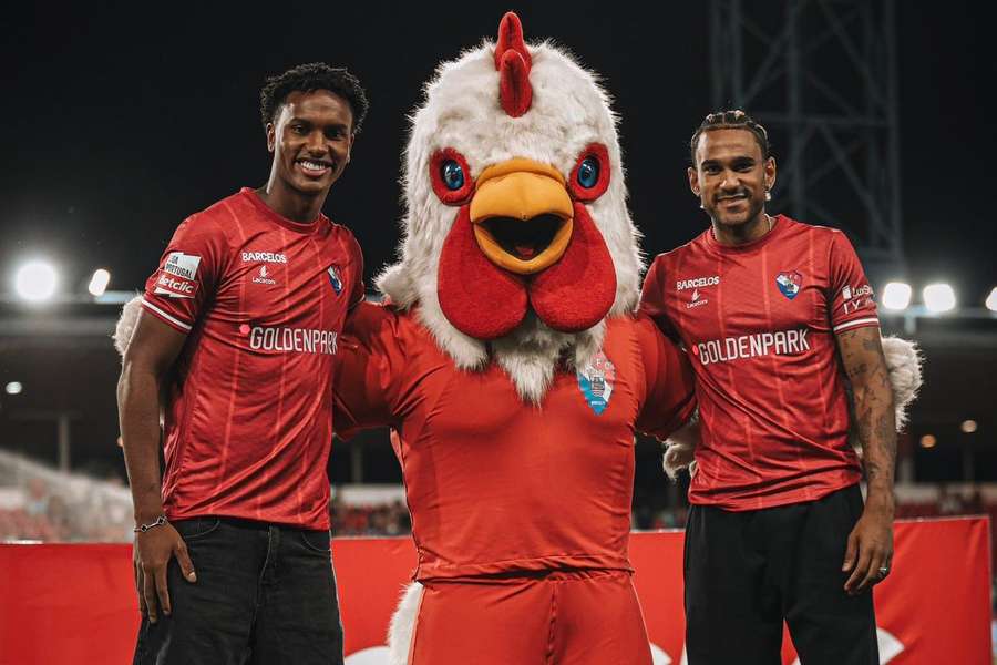 Jordi Mboula e Cauê dos Santos apresentados no estádio