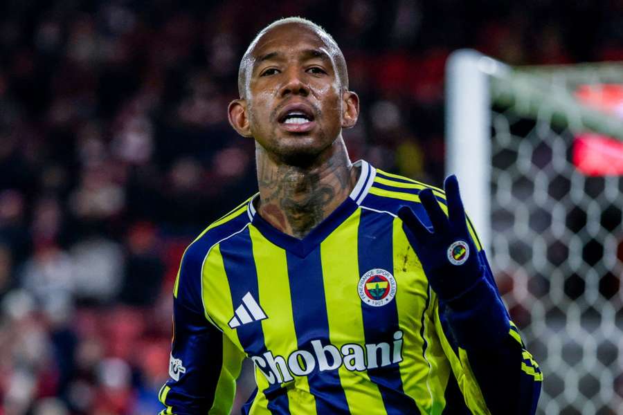 Talisca anotou hat-trick em Brann 0x4 Fenerbahçe