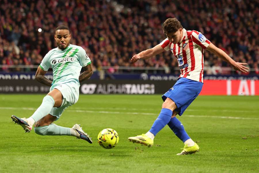 Barcelona presidential candidate in contact with Atletico Madrid striker Alvarez