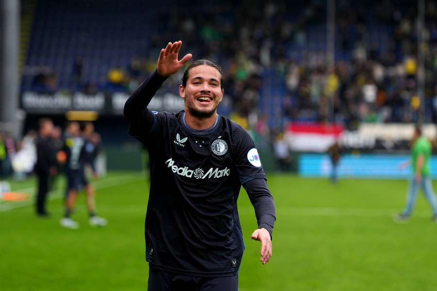 Lille and Marseille battle to sign Algerian star Hadj Moussa Lille and Marseille battle to sign Algerian star Hadj Moussa