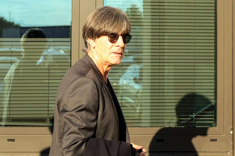 Joachim Löw für den Europa League Halbfinale des SC Freiburg. Joachim Löw für den Europa League Halbfinale des SC Freiburg.