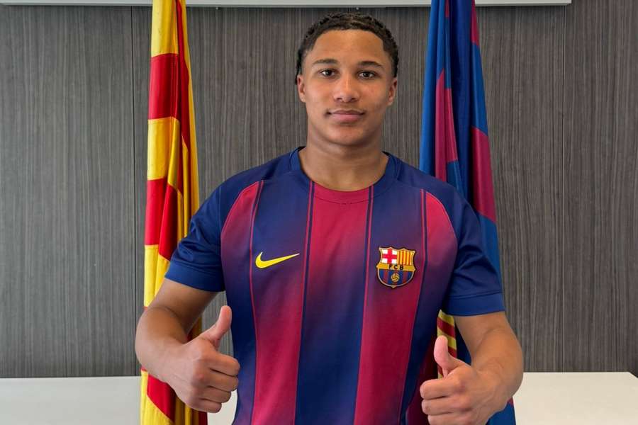 Ajay Tavares com a nova camisola