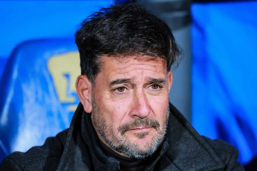 El argentino Gustavo Lema es destituido por los Pumas del fútbol mexicano
