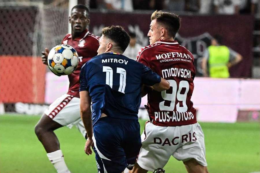 Rapid învinge FC Botoșani și revine pe primul loc